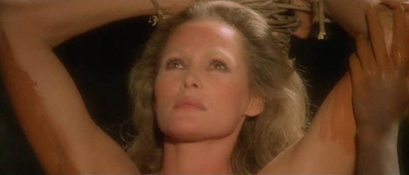 Aucune Ursula n'a été maltraitée durant ce tournage. La montagne du dieu cannibale de Sergio Martino © Medusa Distribuzione 