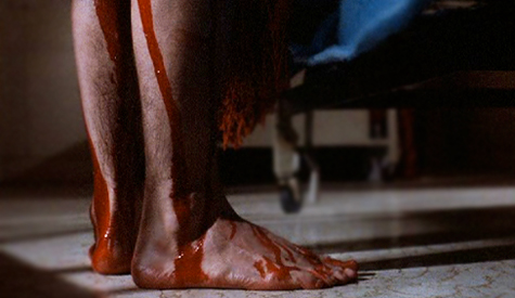 Gene Davis (oups ! j'ai spoilé), serial killer nu dans Le justicier de minuit de Jack Lee Thompson © Cannon Group