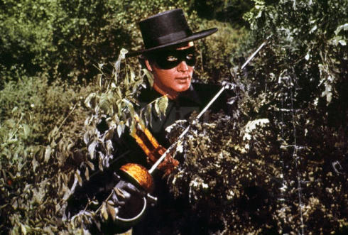 Non, Pierrot, ne t’inquiète pas, on ne t'a pas reconnu ! Pierre Brice dans Maciste contre Zorro © Romana Film