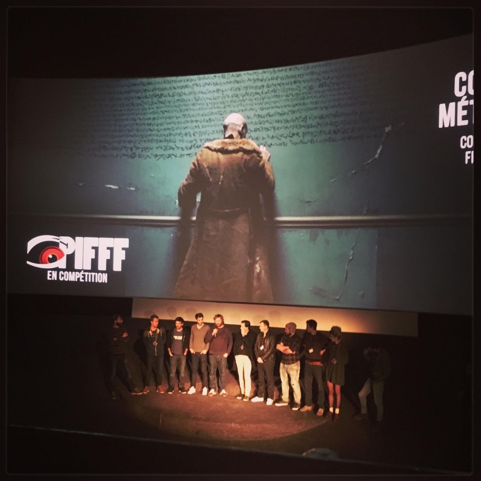 Tous (ou presque) les jeunes réalisateurs des court-métrages français sur la scène du Max Linder [A droite Joséphine Hopkins, co-réalisatrice de Margaux] © FredMJG/PIFFF