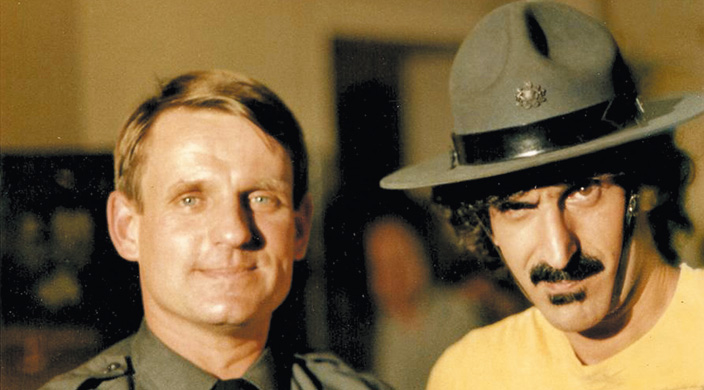 Eat that question: Frank Zappa in his own words de Thorsten Schütte © DR